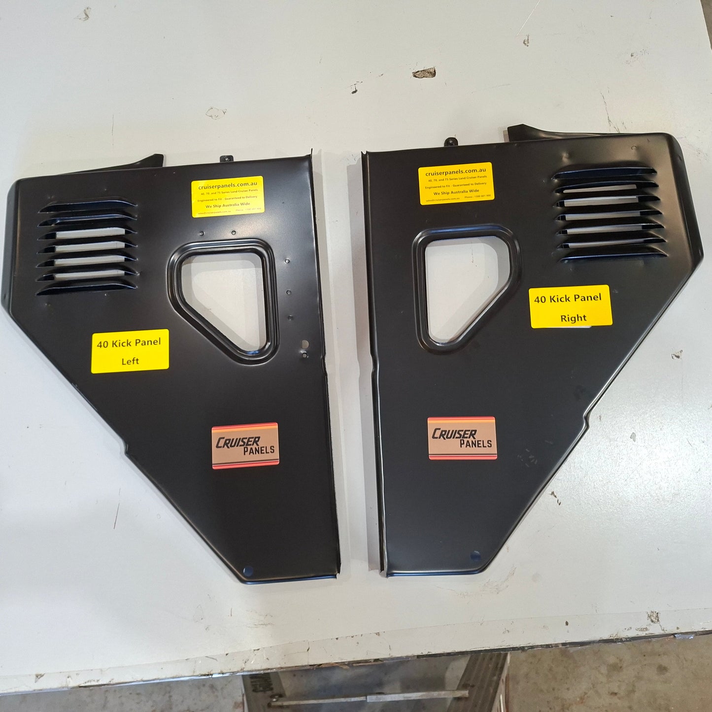40 Kick Panel RIGHT
