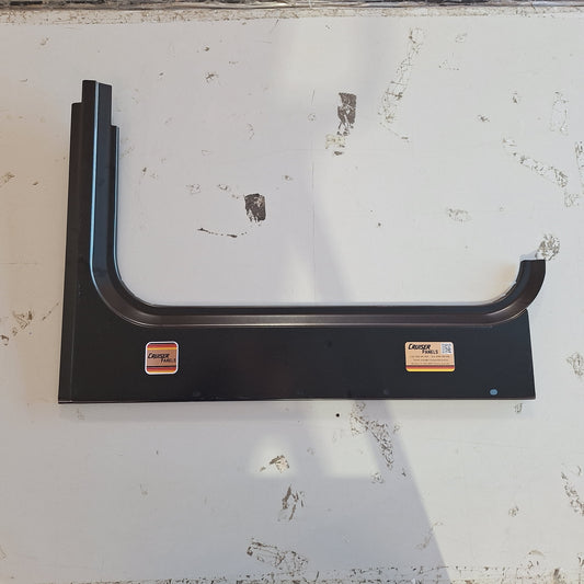 40 Outer Sill with Riser Early RIGHT