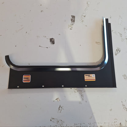 40 Outer Sill with Riser Early RIGHT